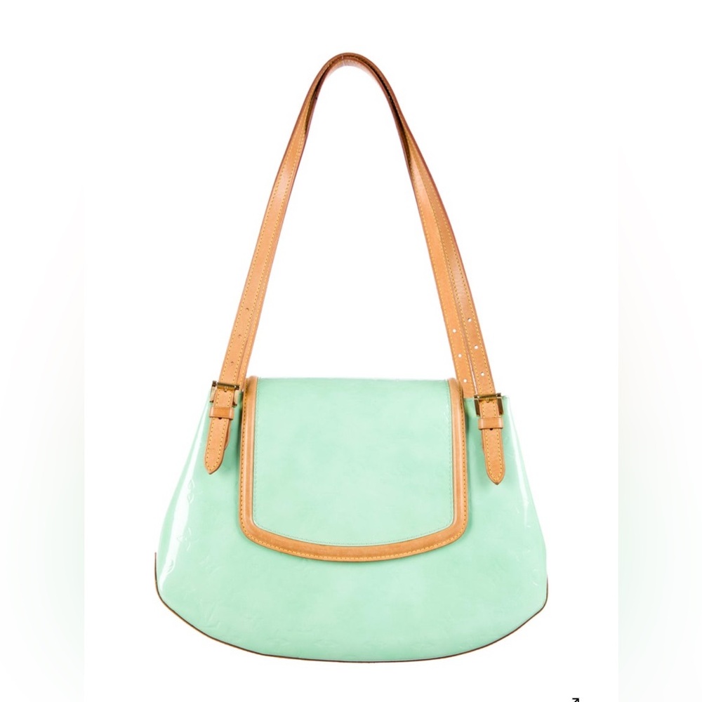 LOUIS VUITTON 
Vernis Biscayne Bay GM Peppermint